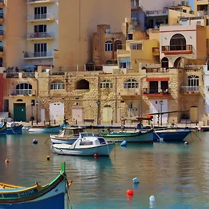Bookarest Malta Albergue St. Julian's